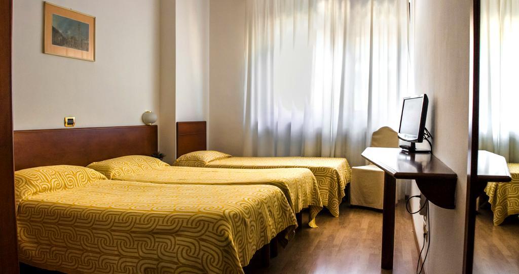 Domus Hotel Алессандрія Екстер'єр фото